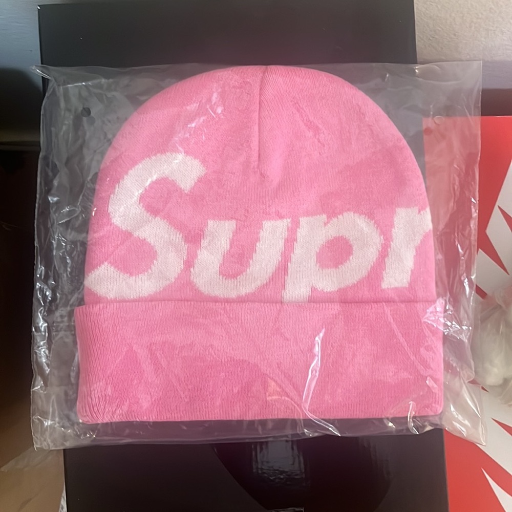 Supreme Pink Big Logo Beanie - Picture 3 of 4